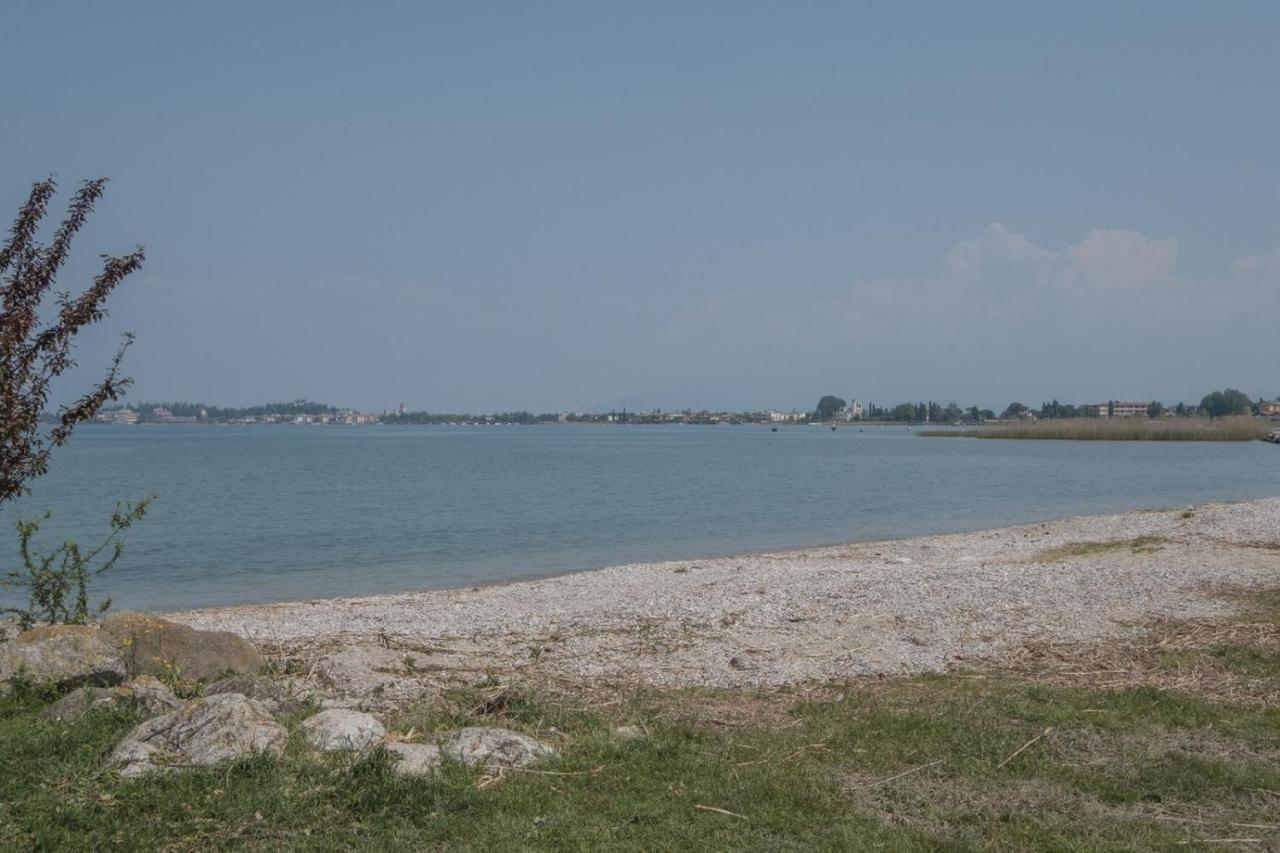 Villetta Daniela - A Due Passi Dalla Spiaggia Сірміоне Екстер'єр фото